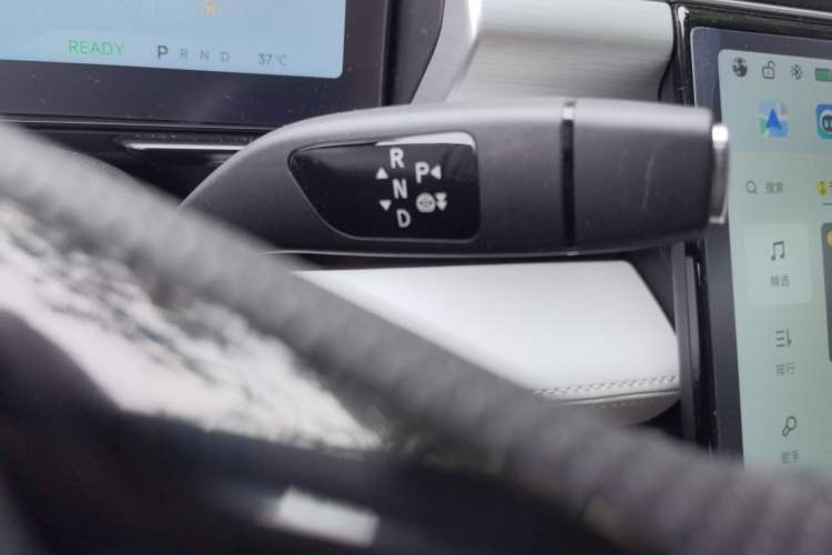 Used XPeng P5 2024 500 Pro Edition Gear Lever
