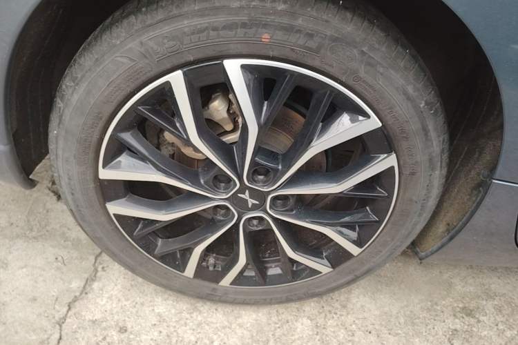 Used XPeng P5 2024 500 Plus Edition Right Rear Wheel Hub