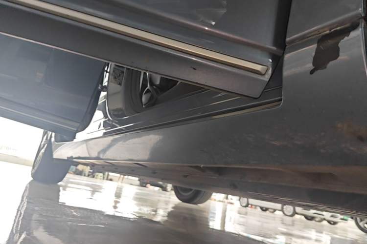 Used XPeng P5 2024 500 Smart Drive Edition Right Side Sill