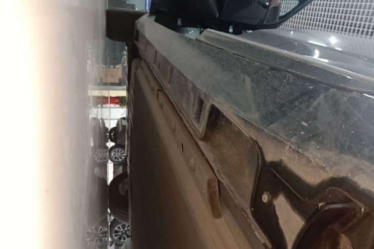 Used XPeng P5 2024 500 Pro Edition Left Side Sill