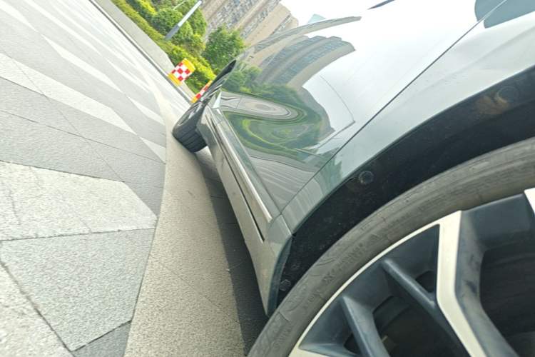 Used XPeng P5 2024 500 Pro Edition Right Side Sill