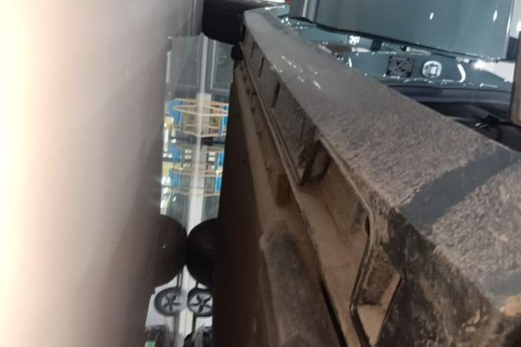 Used XPeng P5 2024 500 Pro Edition Right Side Sill
