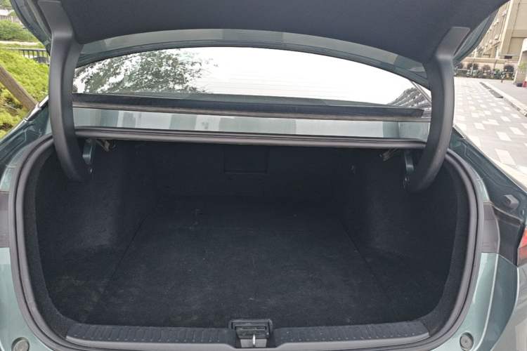 Used XPeng P5 2024 500 Pro Edition Trunk
