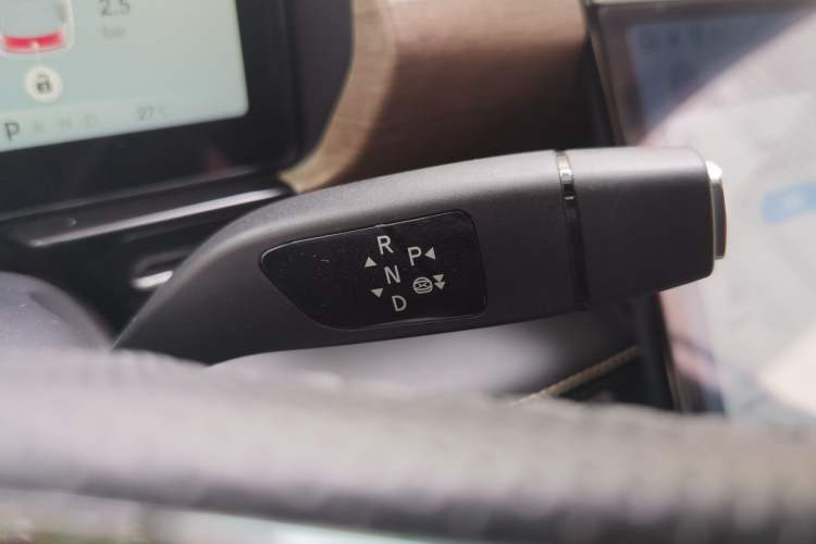 Used XPeng P5 2024 500 Plus Edition Gear Lever