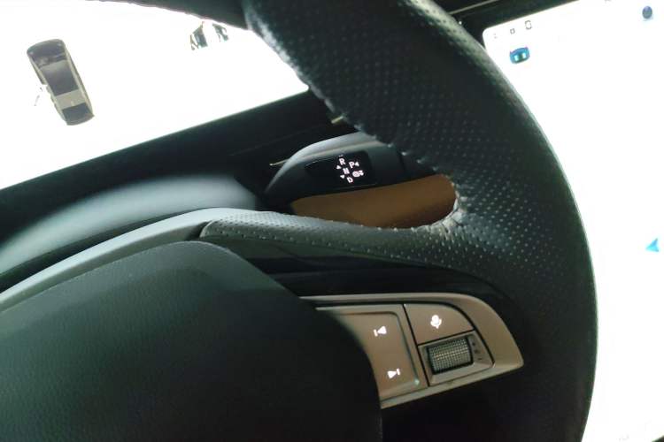 Used XPeng P5 2024 500 Pro Edition Gear Lever
