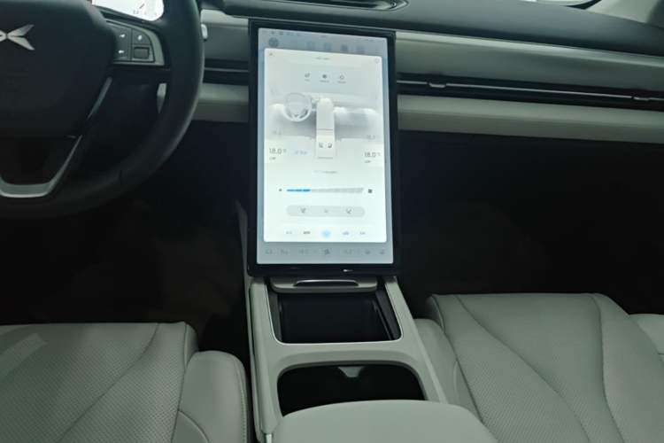 Used XPeng P5 2024 500 Smart Drive Edition Center Console