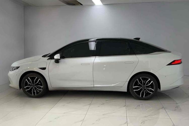 Used XPeng P5 2024 500 Pro Edition Exterior 3