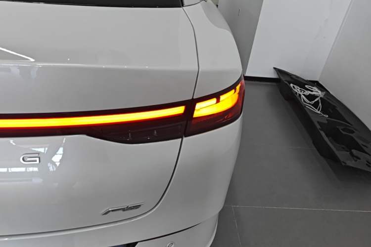 Used XPeng P5 2024 500 Smart Drive Edition Exterior 3