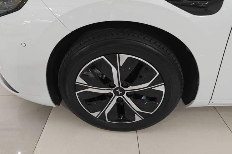 Used XPeng P5 2024 500 Plus Edition Exterior 4