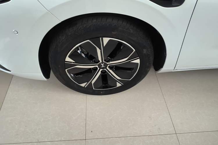 Used XPeng P5 2024 500 Pro Edition Left Front Wheel Hub