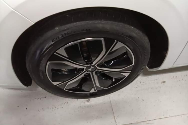 Used XPeng P5 2024 500 Pro Edition Left Front Wheel Hub