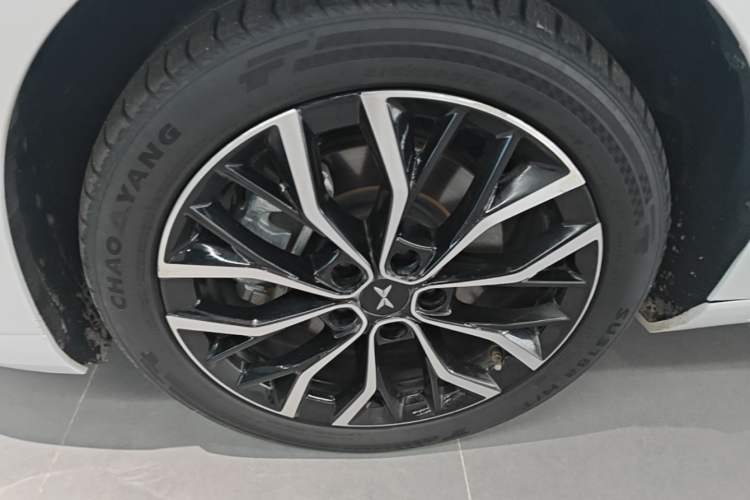 Used XPeng P5 2024 500 Smart Drive Edition Left Front Wheel Hub