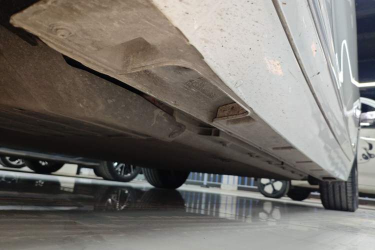 Used XPeng P5 2024 500 Pro Edition Left Side Sill
