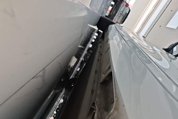 Used XPeng P5 2024 500 Pro Edition Left Side Sill