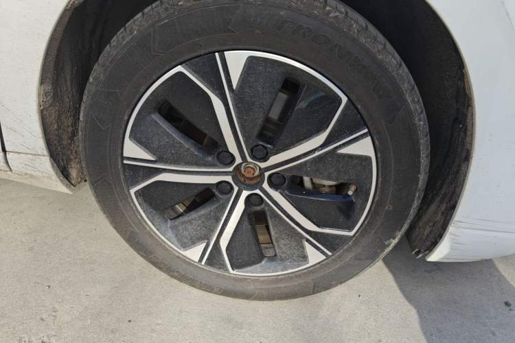 Used XPeng P5 2024 500 Plus Edition Right Front Wheel Hub