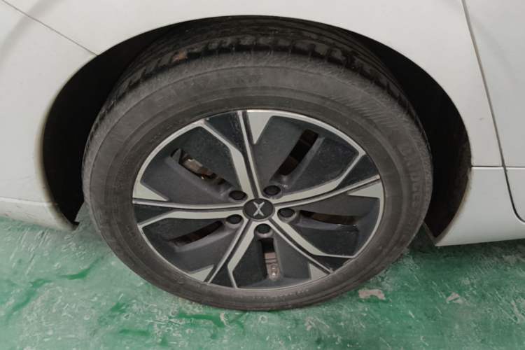 Used XPeng P5 2024 500 Pro Edition Right Rear Wheel Hub