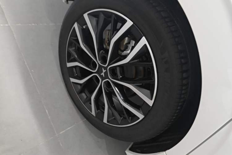 Used XPeng P5 2024 500 Smart Drive Edition Right Rear Wheel Hub