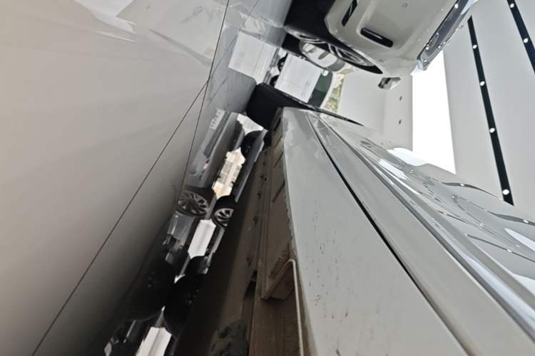 Used XPeng P5 2024 500 Pro Edition Right Side Sill