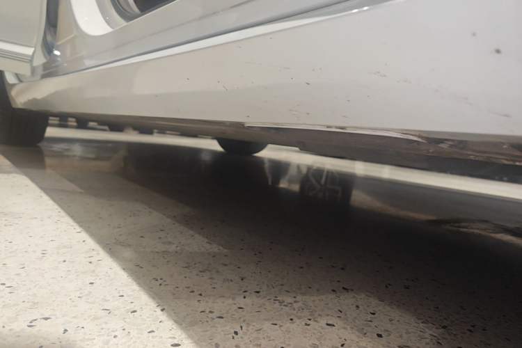 Used XPeng P5 2024 500 Plus Edition Right Side Sill