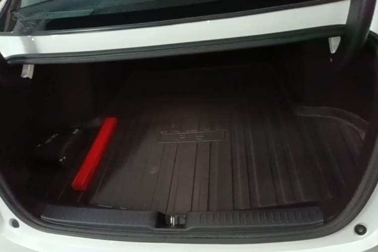 Used XPeng P5 2024 500 Pro Edition Trunk