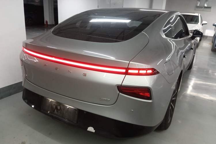Used XPeng P7 2020 670E Exterior 5