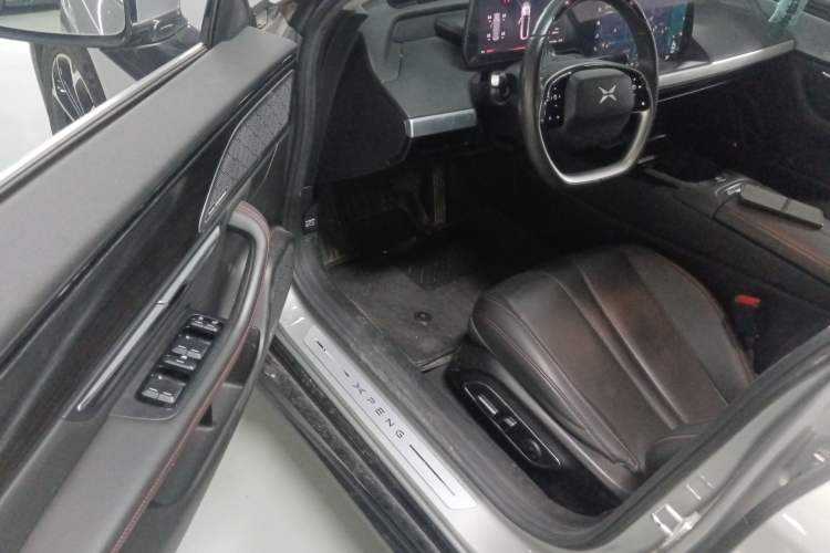 Used XPeng P7 2020 670E Interior 3