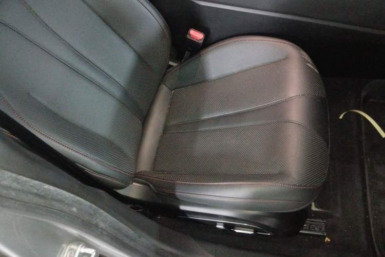 Used XPeng P7 2020 670E Right Front Seat