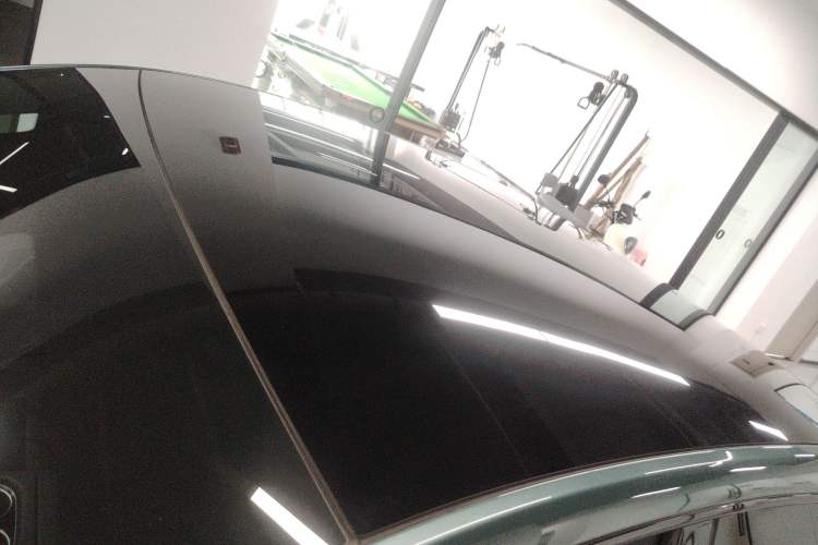 Used XPeng P7 2023 P7i 610 Max Performance Edition Roof