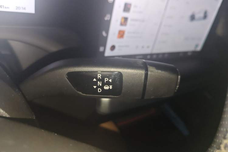 Used XPeng P7 2020 586N Gear Lever