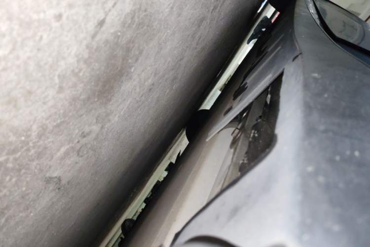 Used XPeng P7 2020 670N Chassis Rear Left