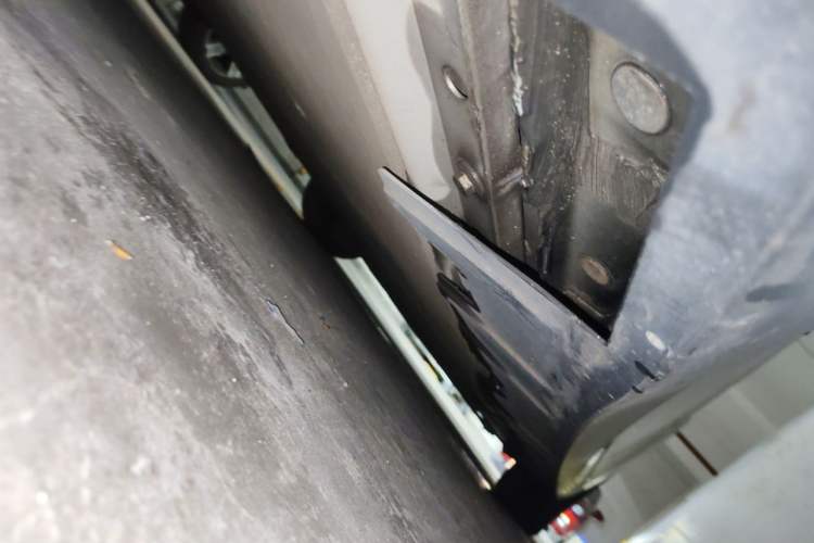 Used XPeng P7 2020 670N Chassis Rear Right