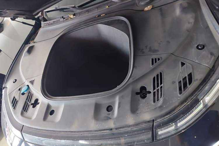 Used XPeng P7 2020 670E Engine Bay
