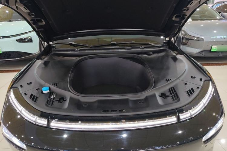 Used XPeng P7 2020 586E Engine Bay