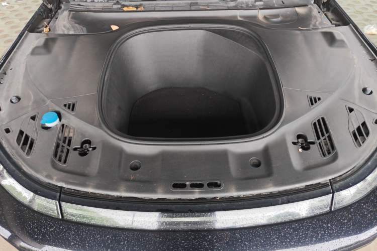 Used XPeng P7 2020 670N Engine Bay