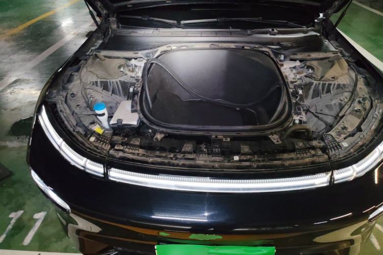 Used XPeng P7 2020 670E Engine Bay