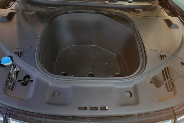 Used XPeng P7 2020 Rear-Drive Long-Range Smart Drive Version Engine Bay