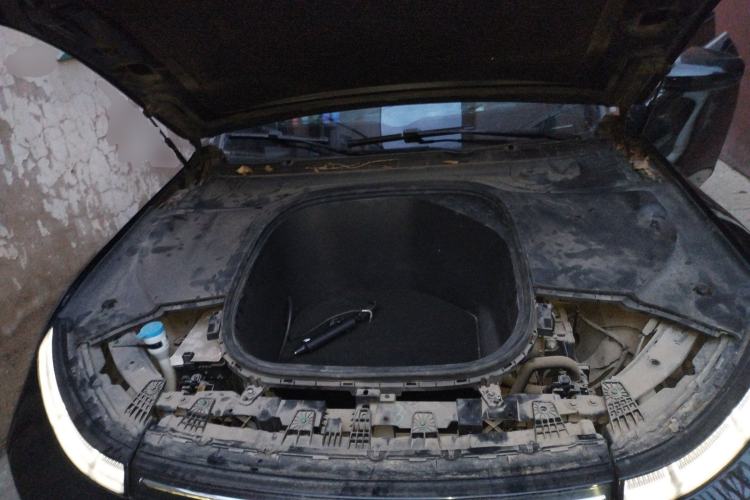 Used XPeng P7 2020 706G Engine Bay