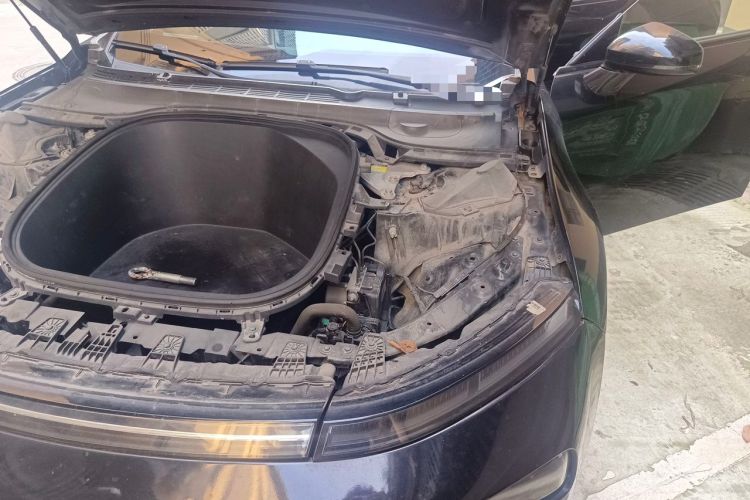 Used XPeng P7 2020 706G Engine Bay Left
