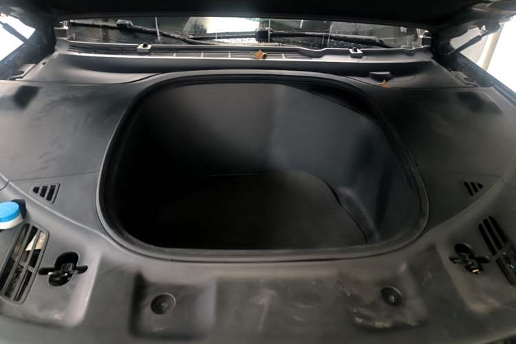 Used XPeng P7 2020 670E Engine Bay