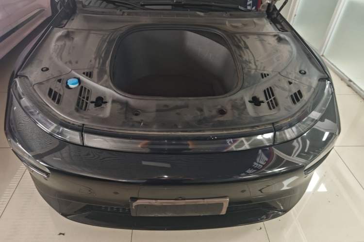 Used XPeng P7 2020 670E Engine Bay