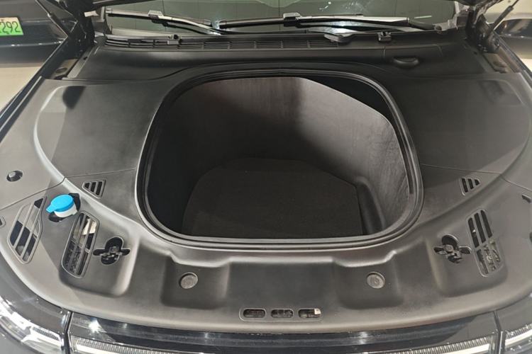 Used XPeng P7 2020 586N Engine Bay