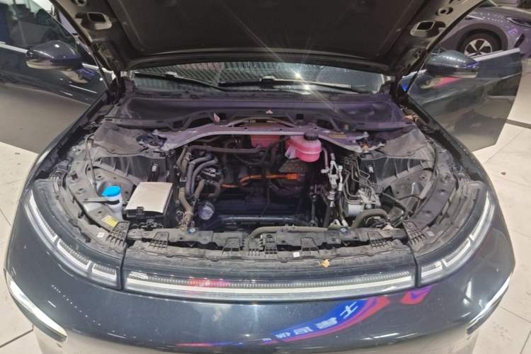 Used XPeng P7 2020 670E Engine Bay