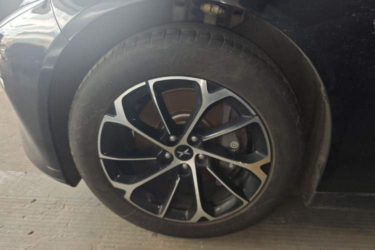 Used XPeng P7 2020 Rear-Drive Long-Range Smart Drive Version Exterior 4