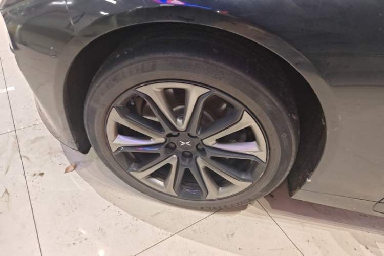 Used XPeng P7 2020 670E Exterior 4