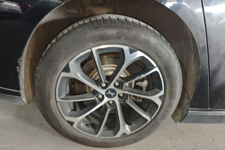 Used XPeng P7 2020 Rear-Drive Long-Range Smart Drive Version Exterior 5
