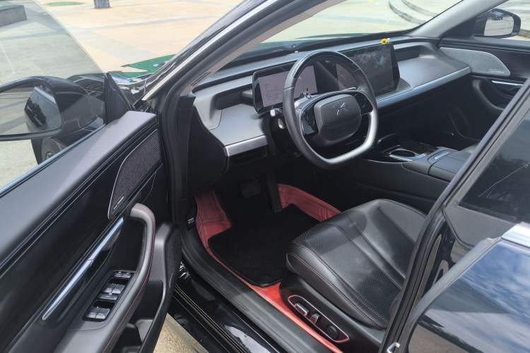 Used XPeng P7 2020 586N Interior 1