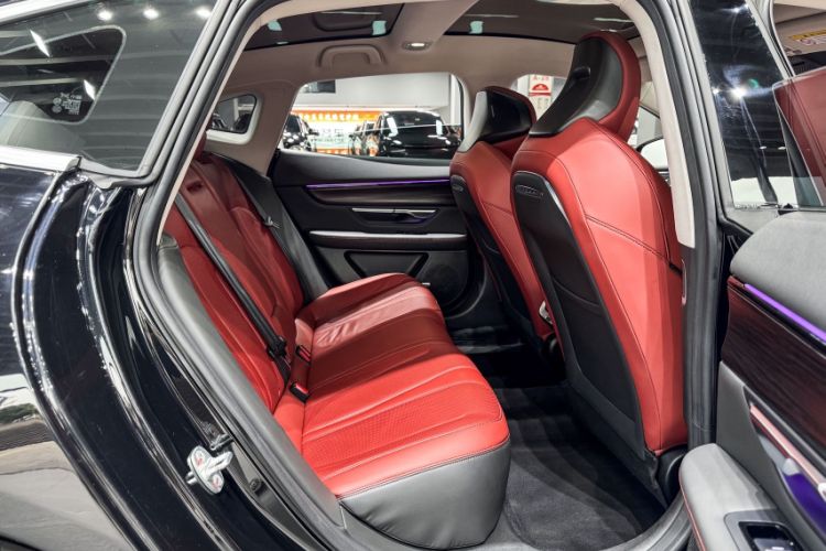 Used XPeng P7 2020 670E Interior 4