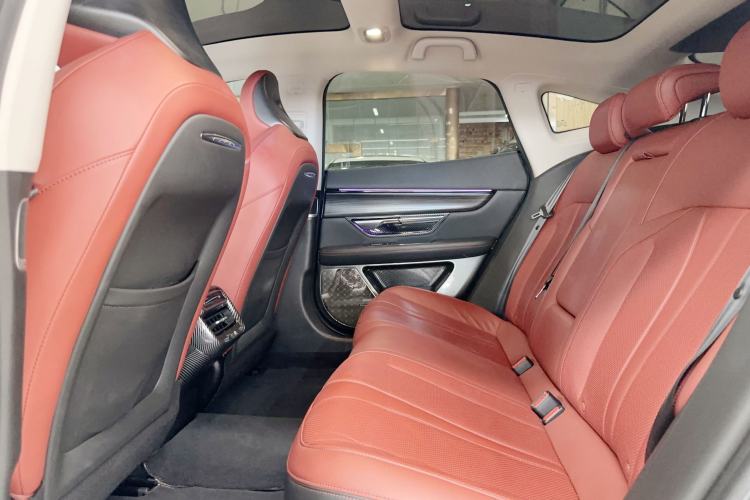Used XPeng P7 2020 586E Interior 4