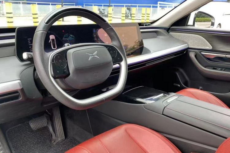 Used XPeng P7 2020 670E Interior 4