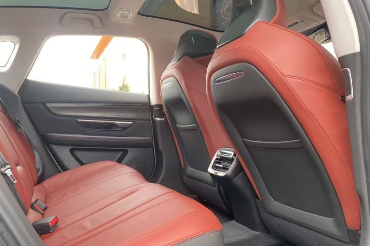 Used XPeng P7 2020 670E Interior 6